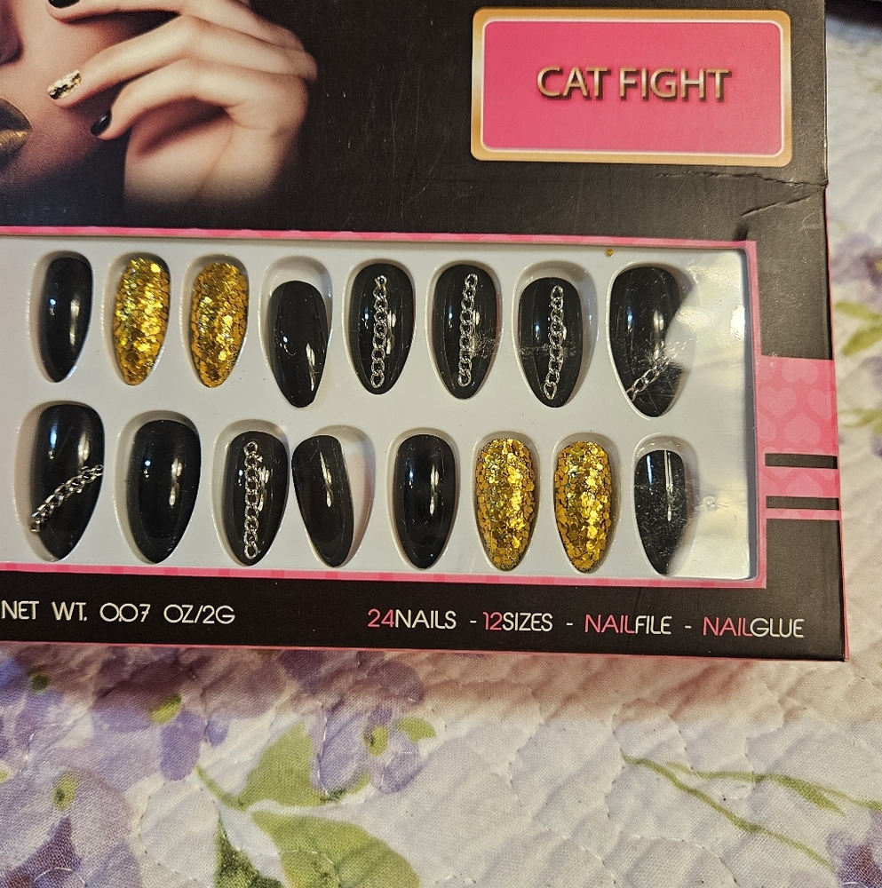 NAILHUR Makeup Reusable Nails "Catfight" Set
